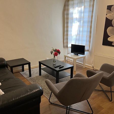 Villa Parrin 맨체스터 외부 사진